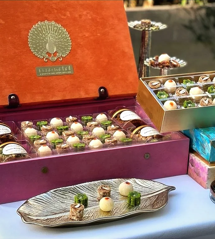 Diwali Sweets Hampers Singapore 2023 | The Top 5 Diwali Hampers 2023 | Rang Mahal Singapore | Mithai's 2023 Royal Peacock